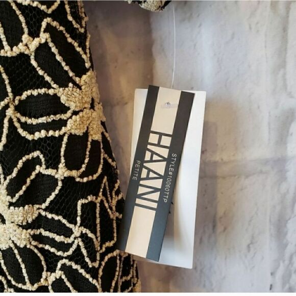 HAANI Floral Lace Sheath Dress - Picture 3 of 5